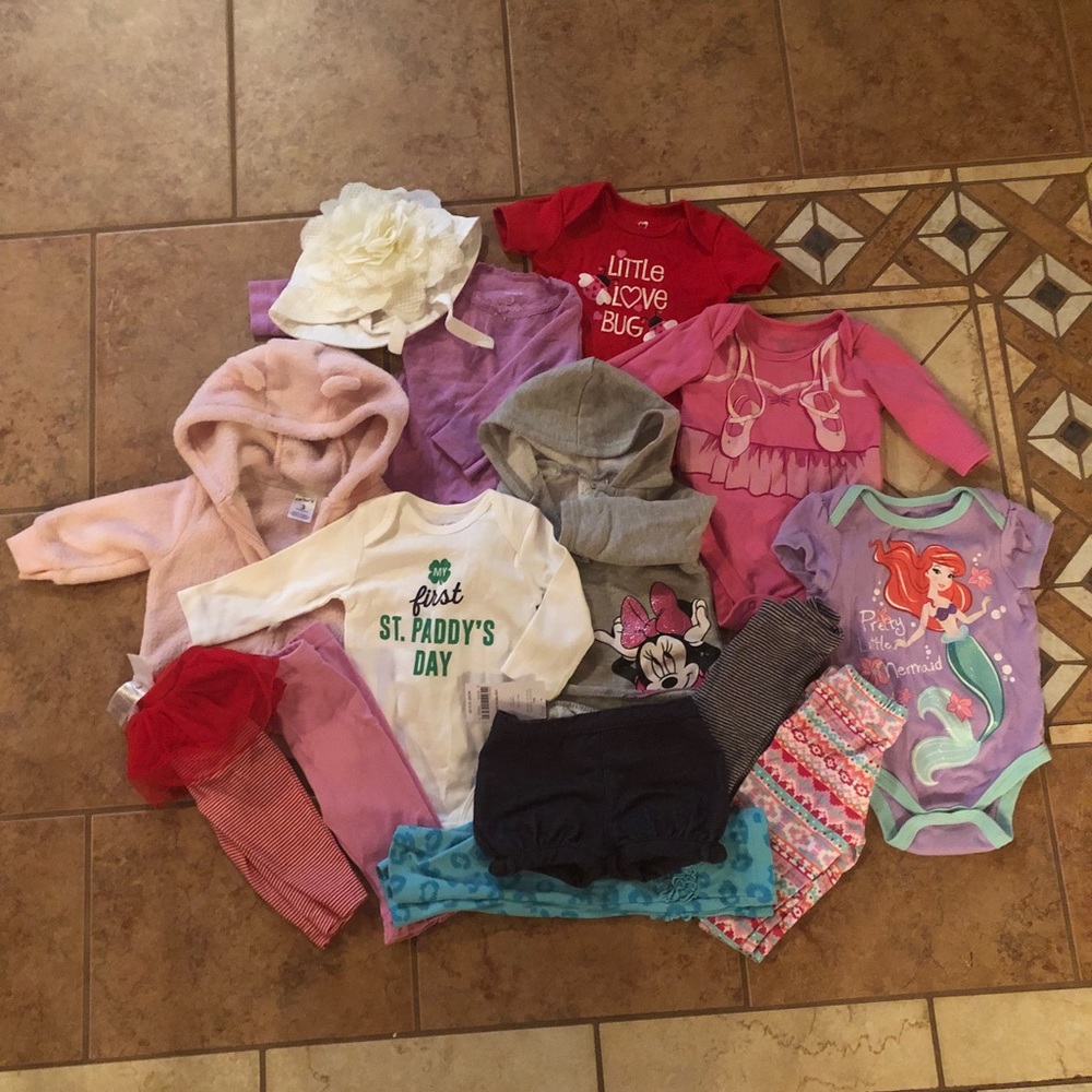 Girls 3-6 month clothing lot!